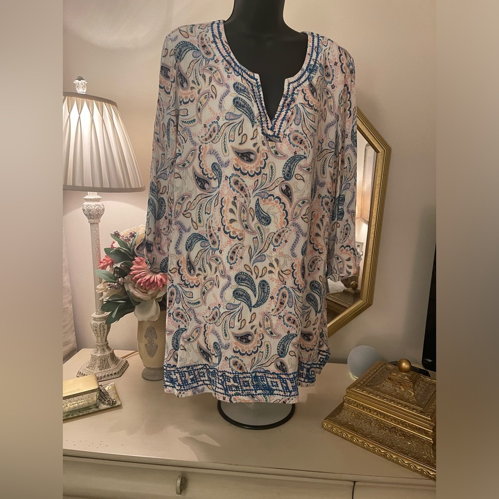 Super detailed Women’s Tunic Top